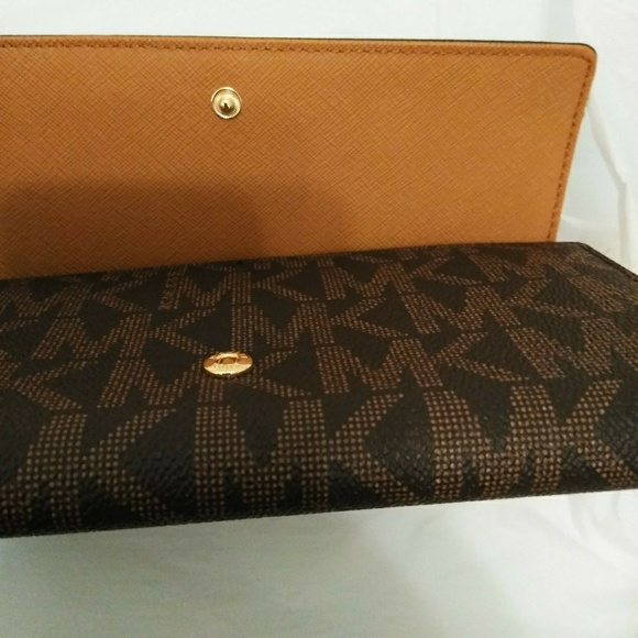 Michael Kors Jet Set Wallet NWT - Picture 3 of 4